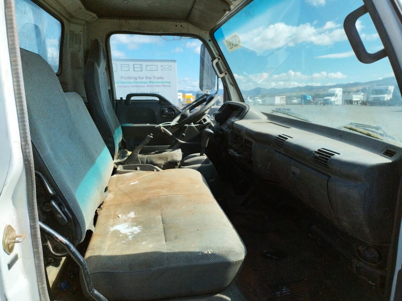 Photo 5 from auction – 2000 ISUZU NQR with VIN JALE5B141Y7900024