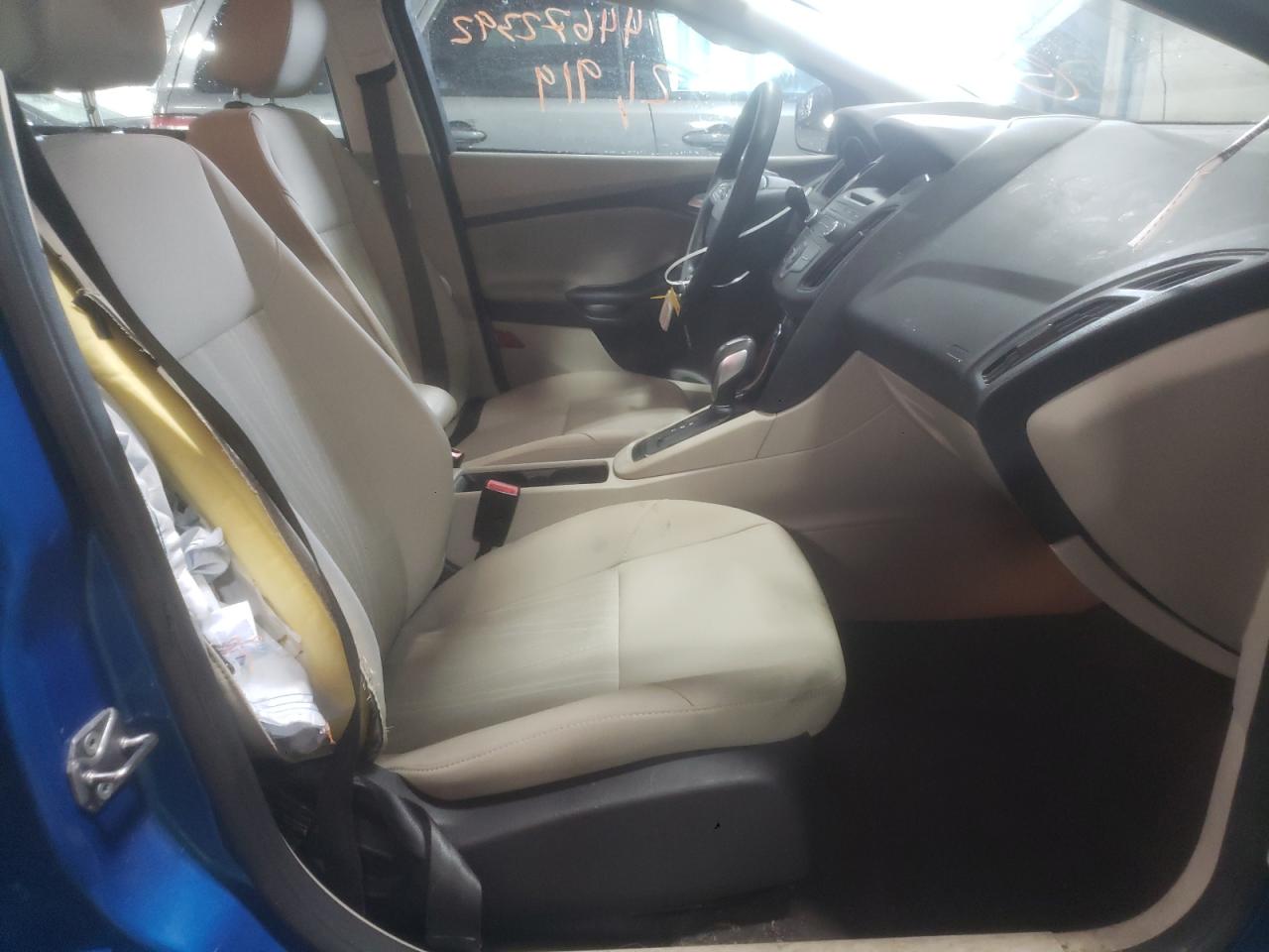 Photo 5 from auction – 2016 FORD FOCUS SE with VIN 1FADP3F25GL282223