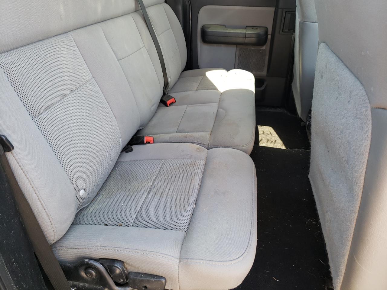 Photo 6 from auction – 2005 FORD F150 with VIN 1FTPX14595FB44897