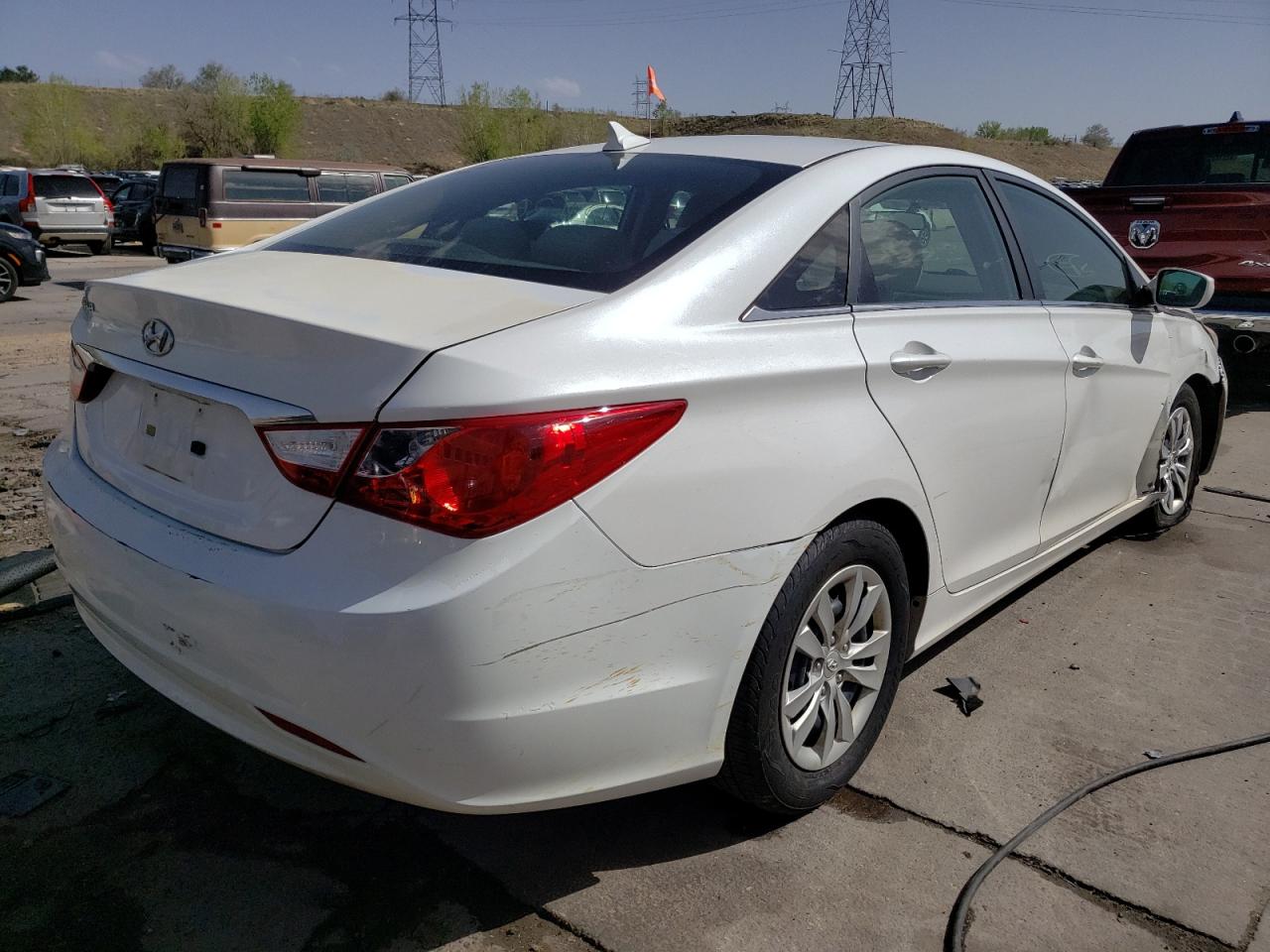 Photo 4 from auction – 2011 HYUNDAI SONATA GLS with VIN 5NPEB4AC5BH299992
