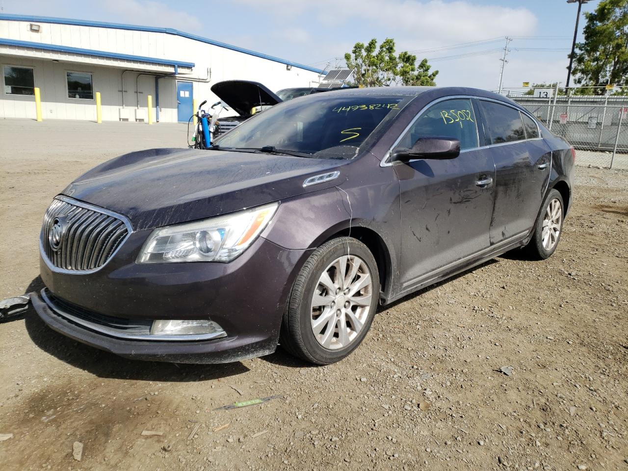 Foto 2 de la subasta – 2014 BUICK LACROSSE con VIN 1G4GA5GR1EF151586