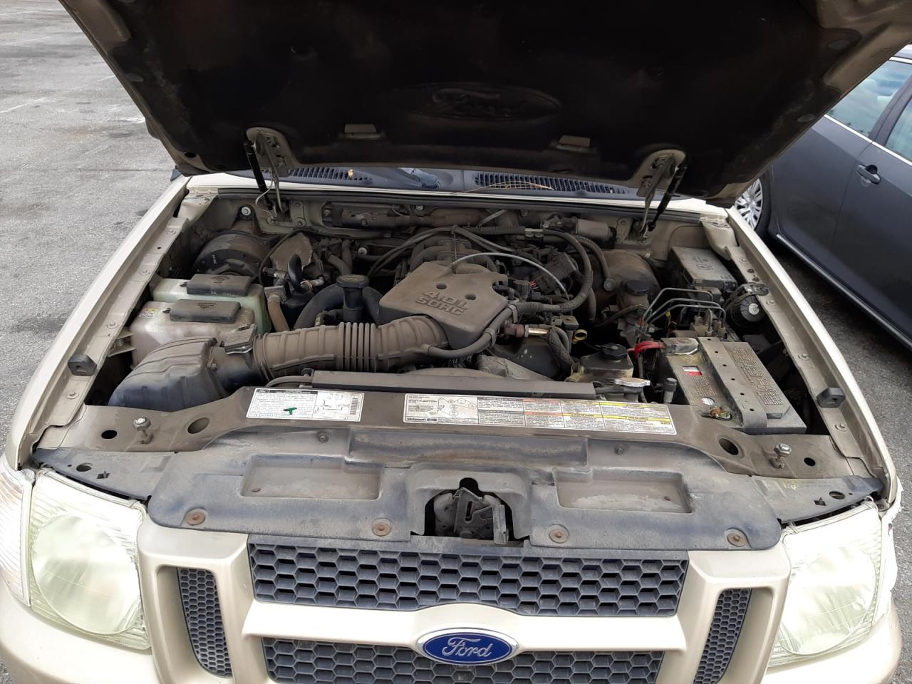 Photo 7 from auction – 2002 FORD EXPLORER S with VIN 1FMYU60E72UC67620