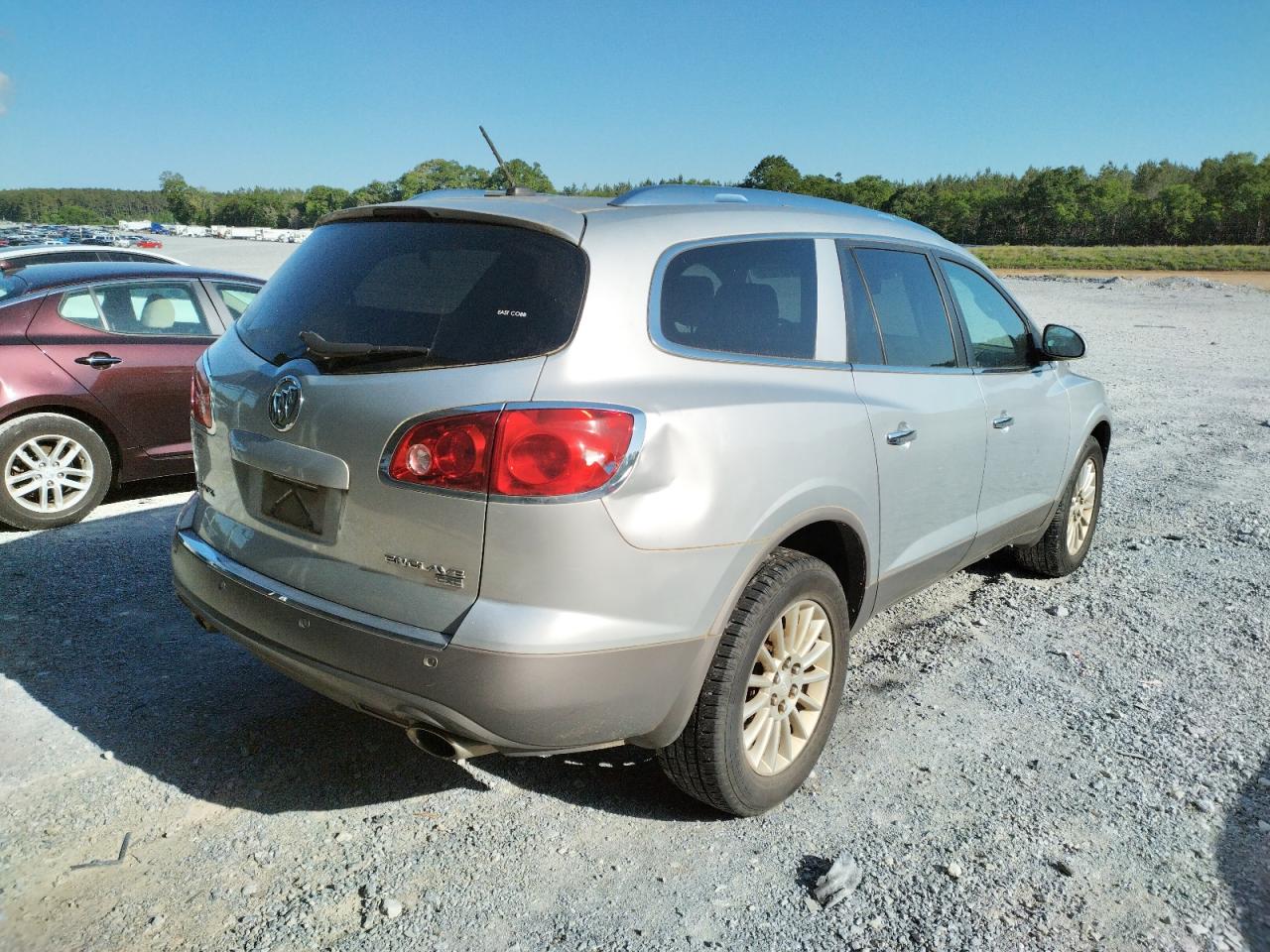 Photo 4 from auction – 2011 BUICK ENCLAVE with VIN 5GAKRBED2BJ271971