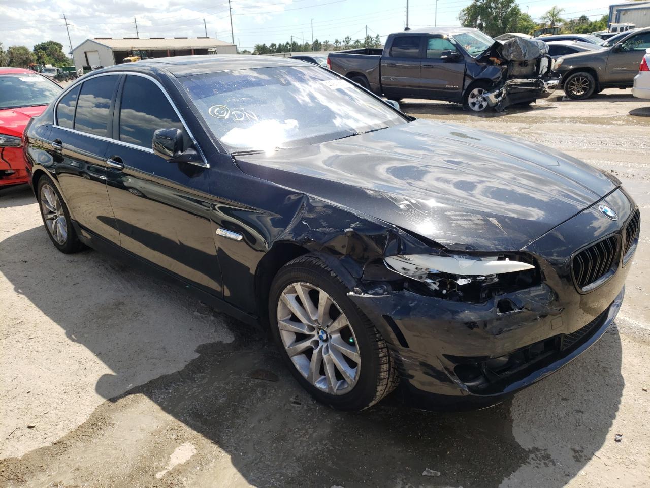 BMW 528 XI 2013 with VIN WBAXH5C59DD107720 - Photo from auction