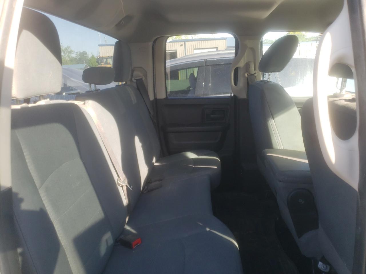 Photo 6 from auction – 2018 RAM 1500 ST with VIN 1C6RR7FT1JS203998