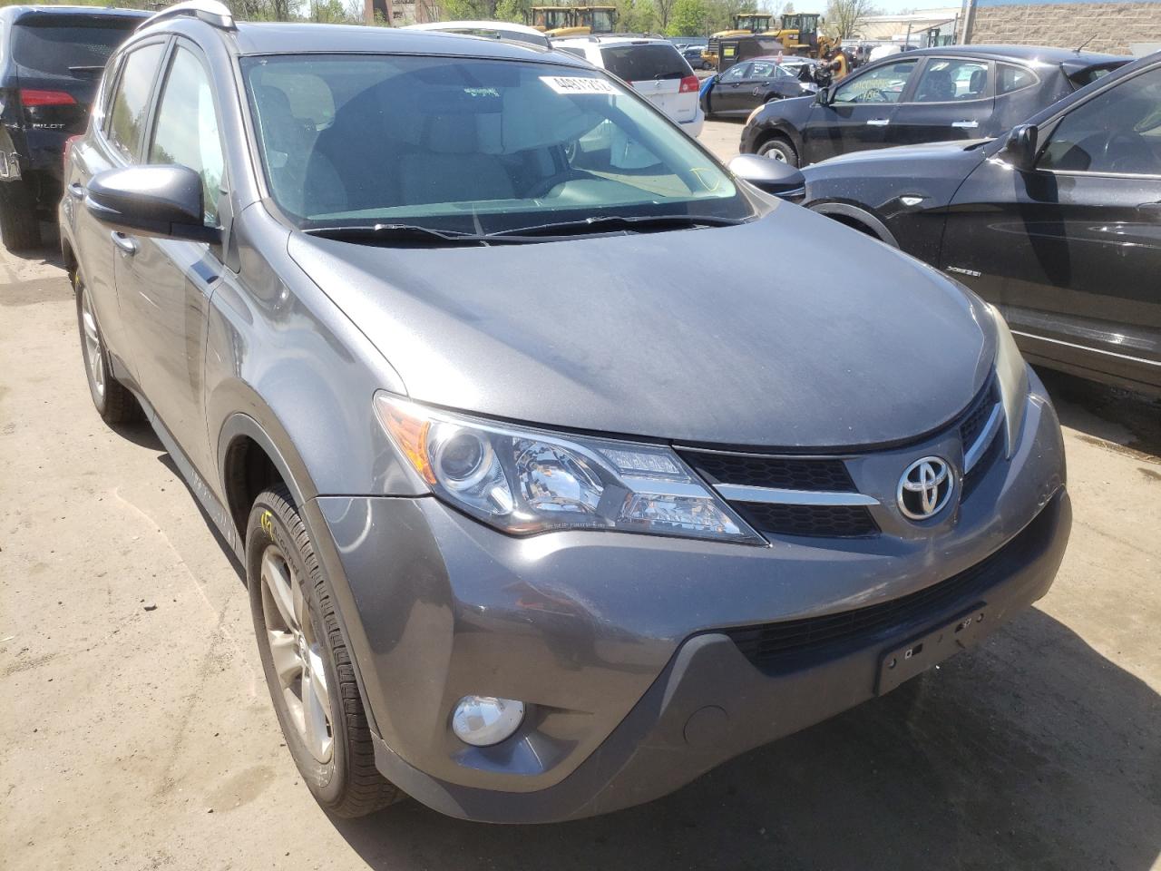 TOYOTA RAV4 XLE 2014 with VIN 2T3RFREV3EW147835 - Photo from auction