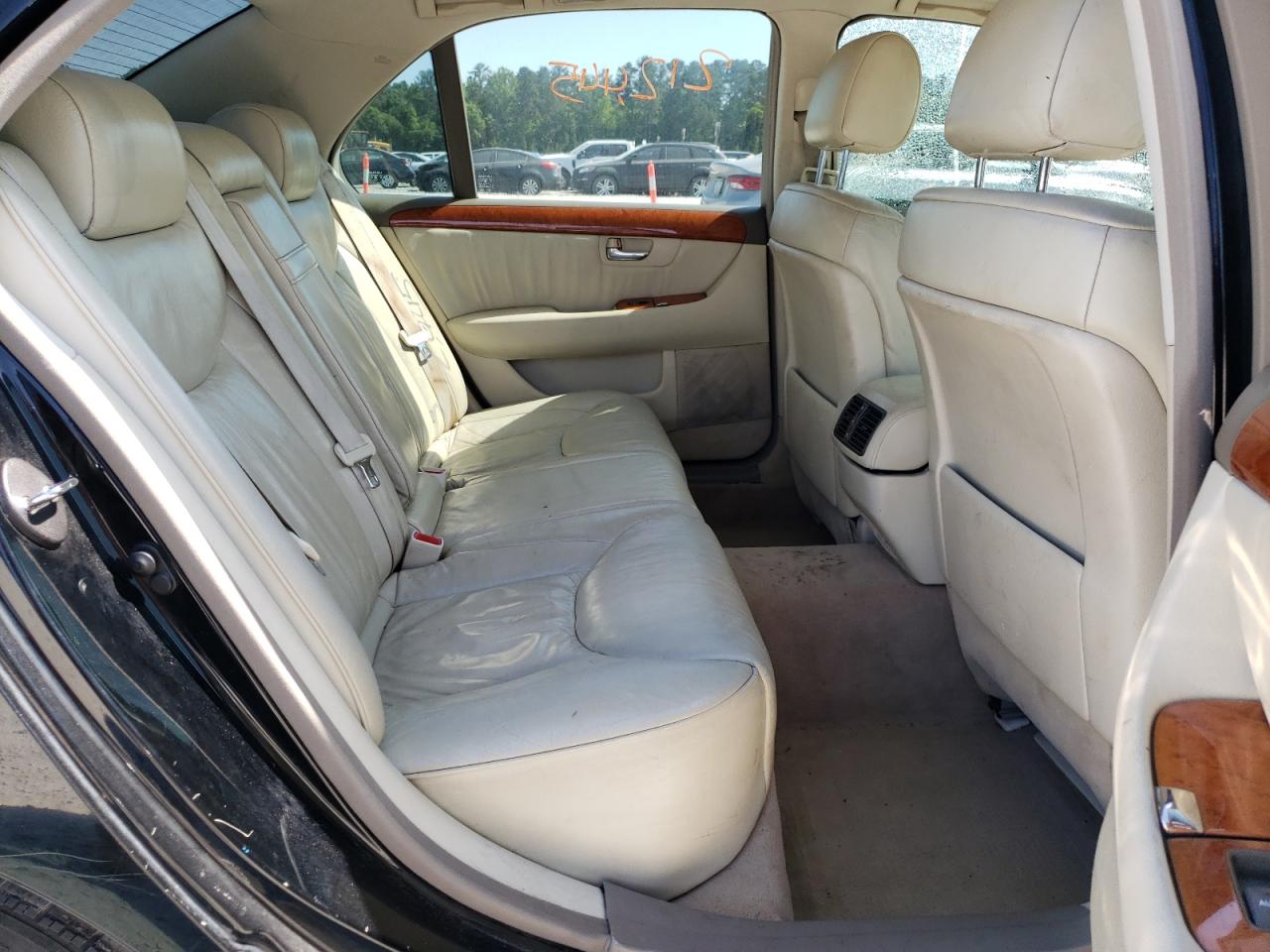 Photo 6 from auction – 2002 LEXUS LS 430 with VIN JTHBN30F120061195