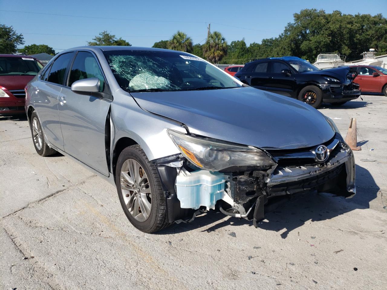 TOYOTA CAMRY LE 2015 with VIN 4T1BF1FKXFU064467 - Photo from auction