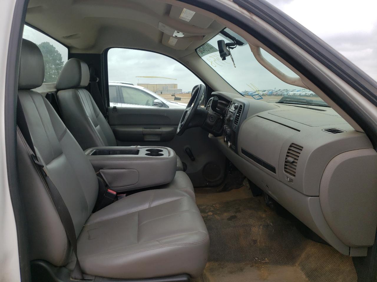 Photo 5 from auction – 2009 CHEVROLET SILVERADO with VIN 1GCHC44K39E115558