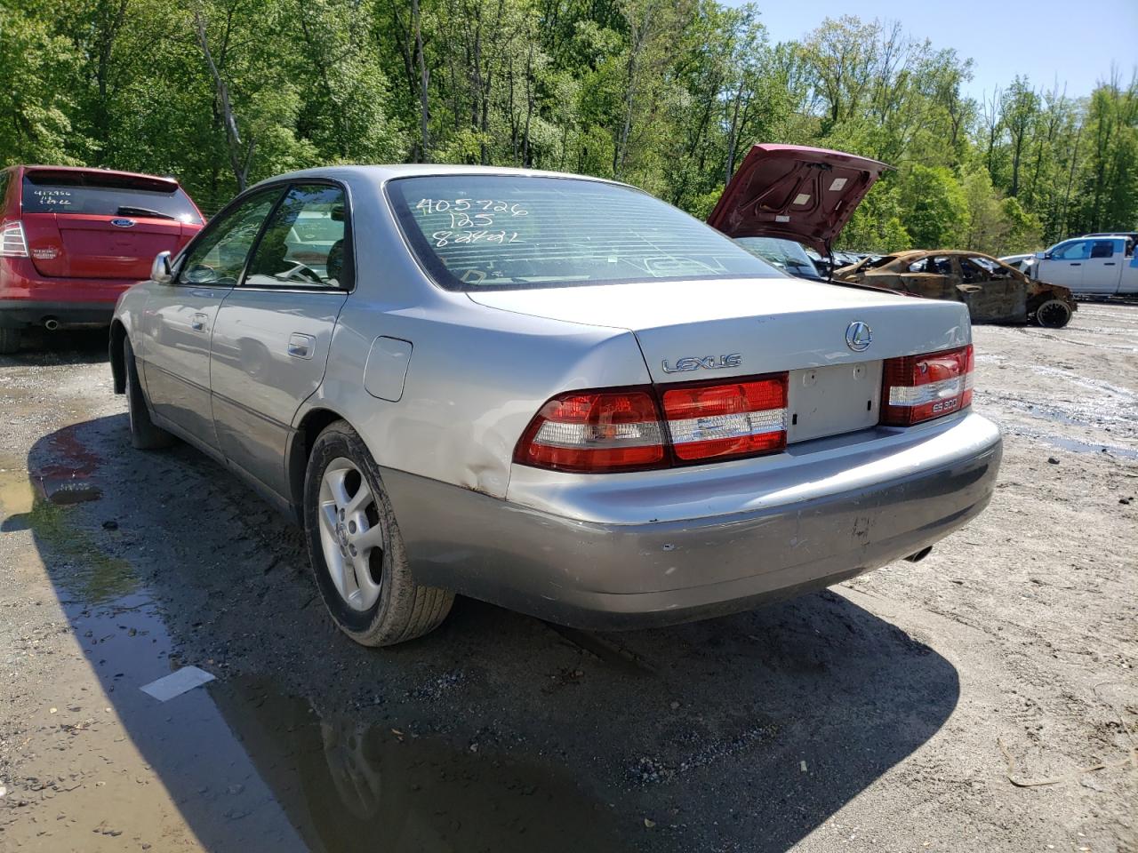 Photo 3 from auction – 2000 LEXUS ES 300 with VIN JT8BF28G5Y5086696