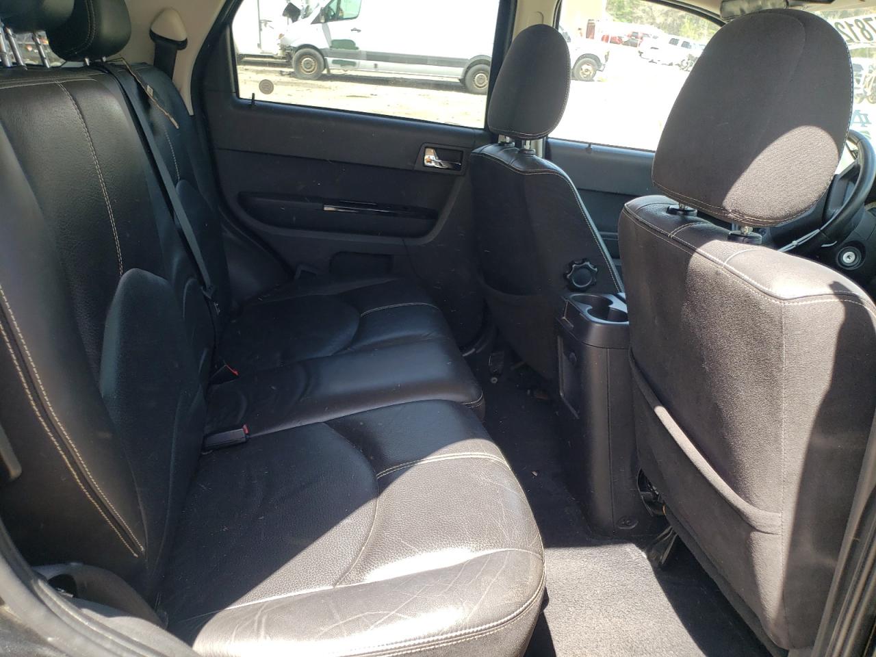 Photo 6 from auction – 2008 MAZDA TRIBUTE I with VIN 4F2CZ92Z88KM16154