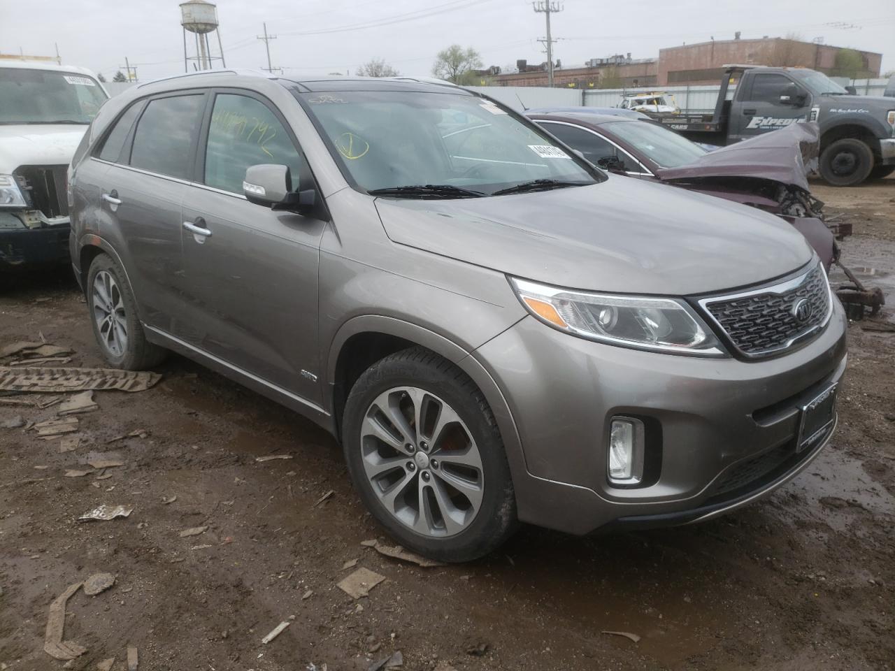 KIA SORENTO SX 2015 with VIN 5XYKWDA71FG605898 - Photo from auction