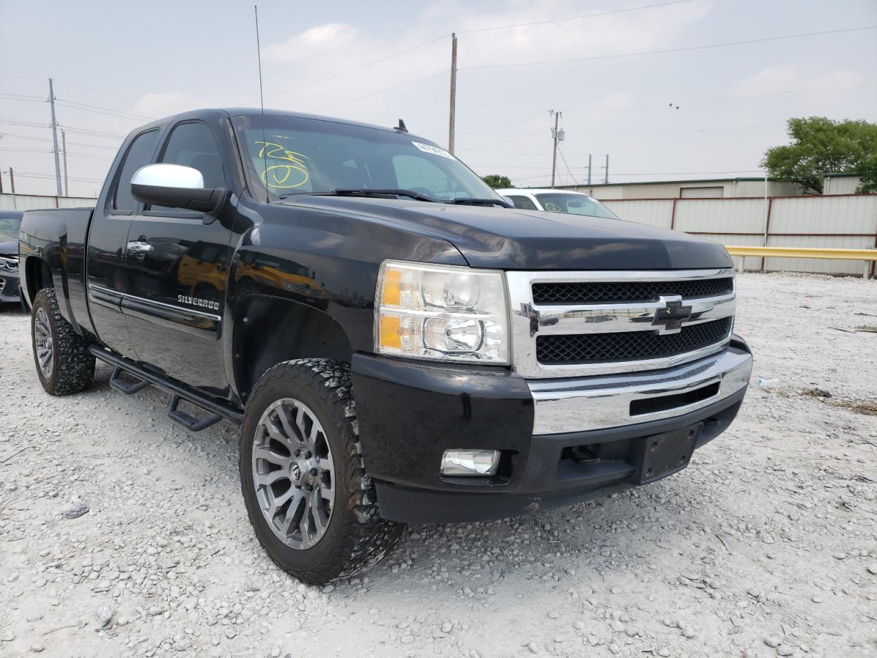 CHEVROLET SILVERADO 2010 with VIN 1GCSKSE36AZ295717 - Photo from auction