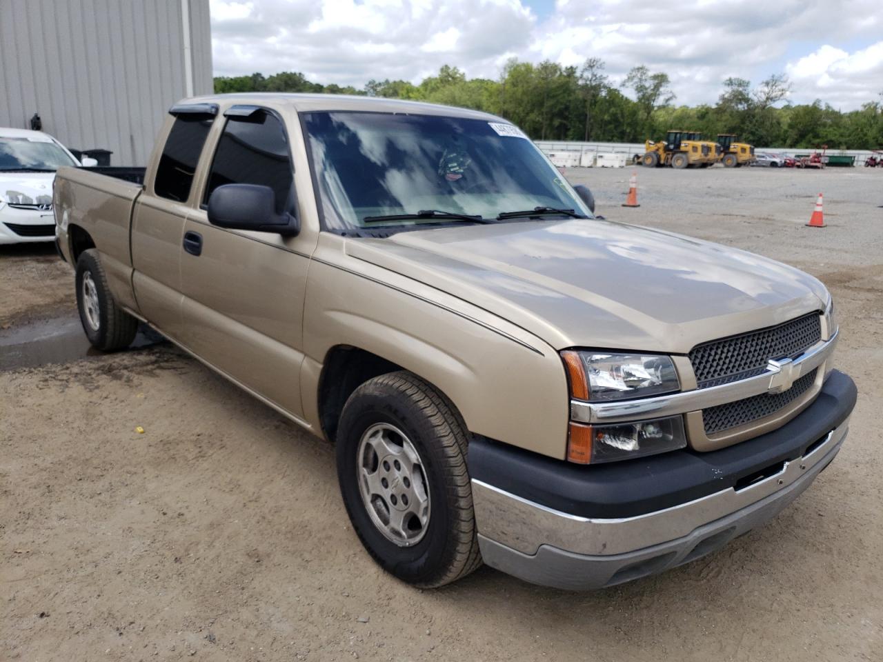 CHEVROLET SILVERADO 2004 with VIN 1GCEC19V54Z125045 - Photo from auction