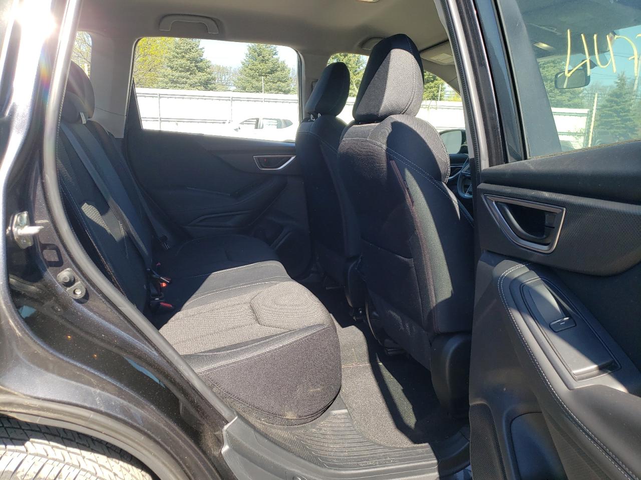 Photo 6 from auction – 2019 SUBARU FORESTER with VIN JF2SKACC9KH586539