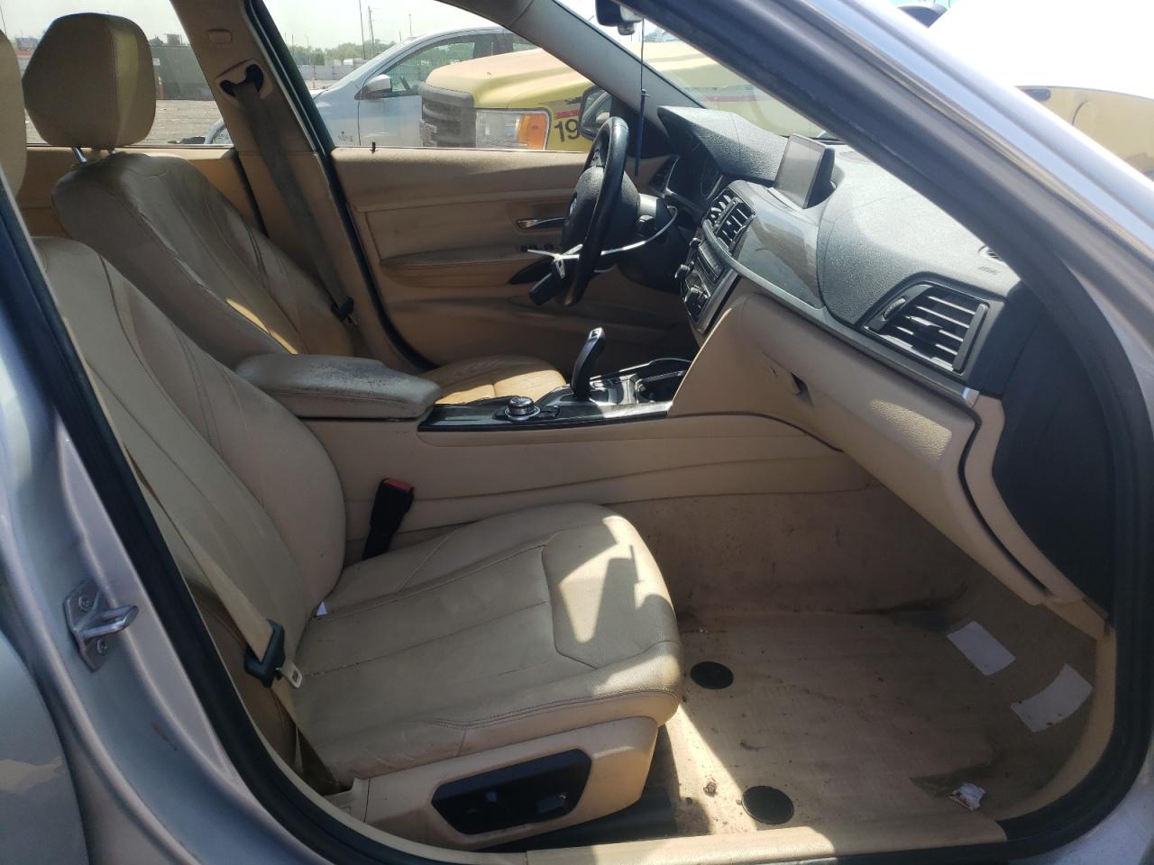 Photo 5 from auction – 2013 BMW 328 I with VIN WBA3A5C52DF600503