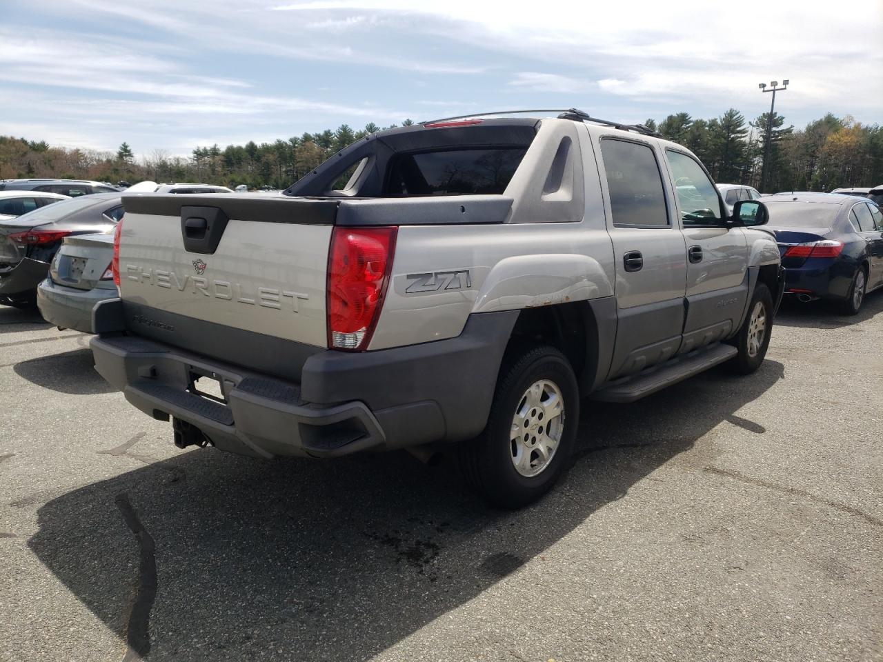 Photo 4 from auction – 2005 CHEVROLET AVALANCHE with VIN 3GNEK12Z85G179142
