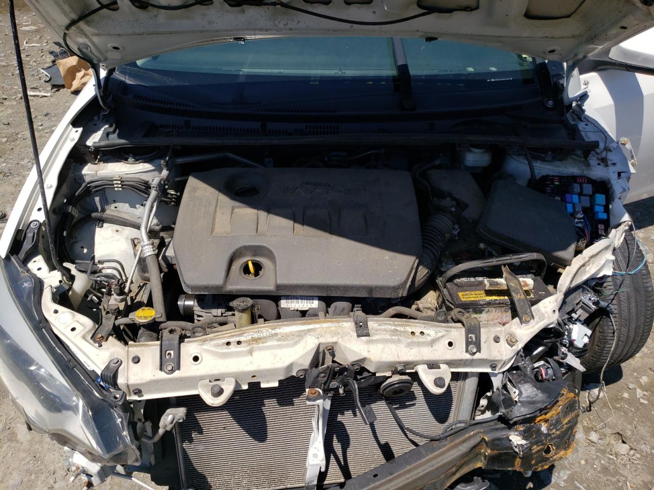 Photo 7 from auction – 2014 TOYOTA COROLLA L with VIN 2T1BURHE2EC092355