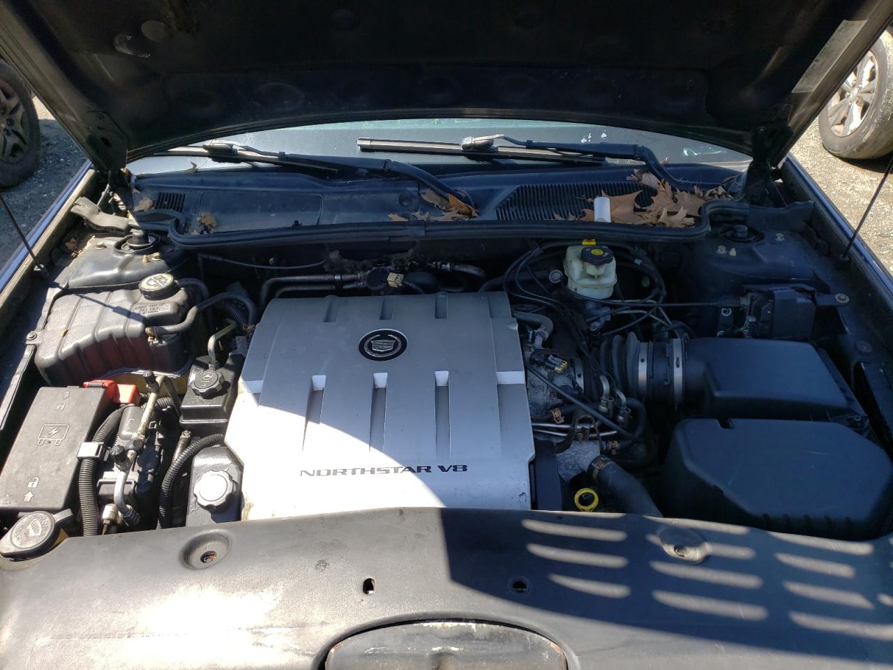 Photo 7 from auction – 2004 CADILLAC DEVILLE with VIN 1G6KD54Y94U174693