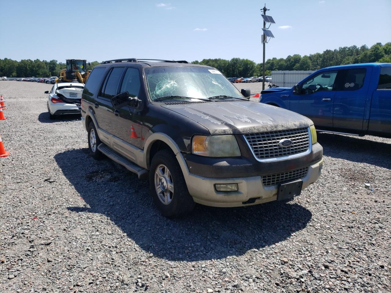 Photo 1 from auction – 2005 FORD EXPEDITION with VIN 1FMFU17575LA23881