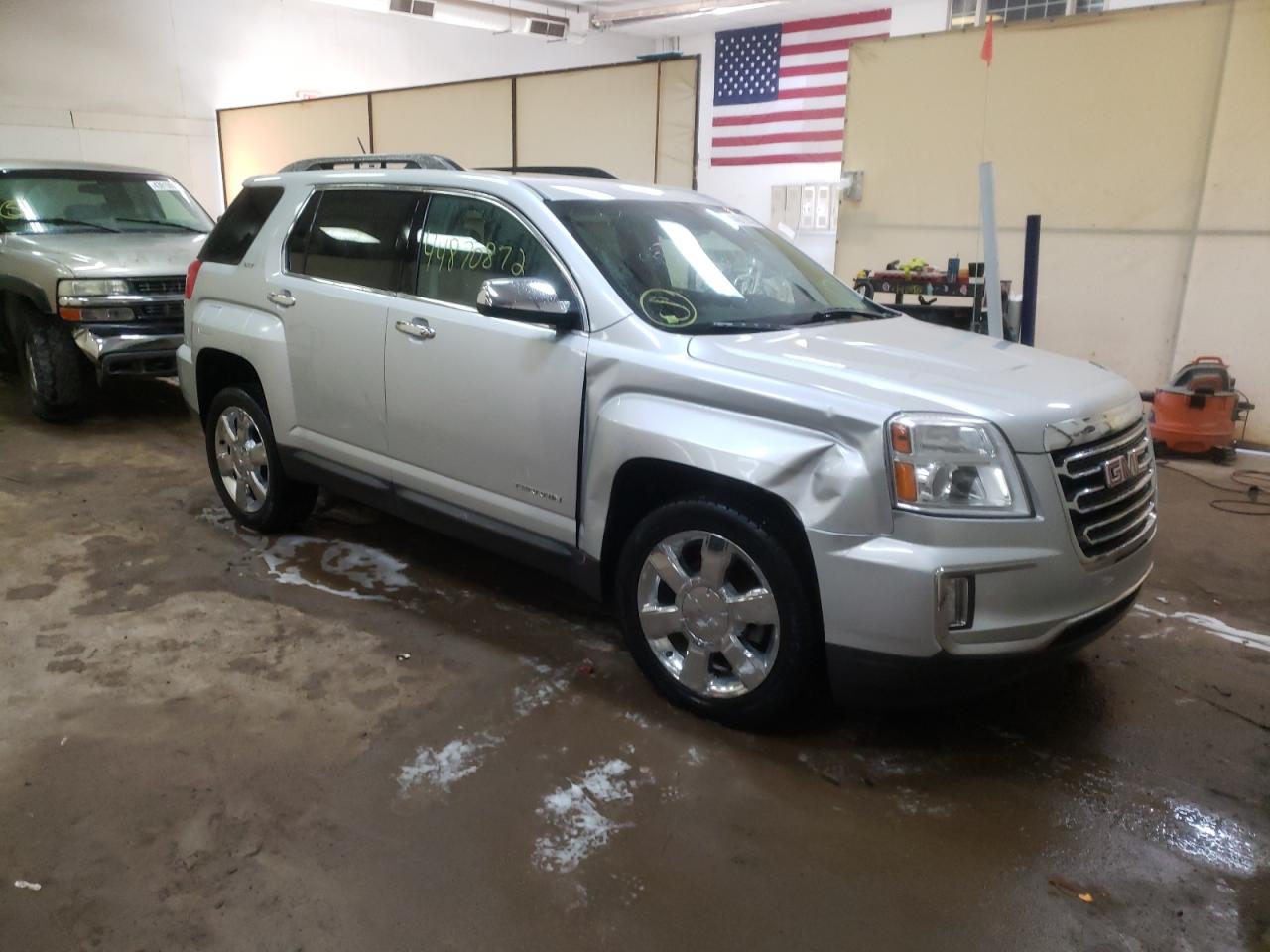 GMC TERRAIN SL 2016 مع رقم تعريف المركبة 2GKFLUE32G6156249 - صورة من المزاد