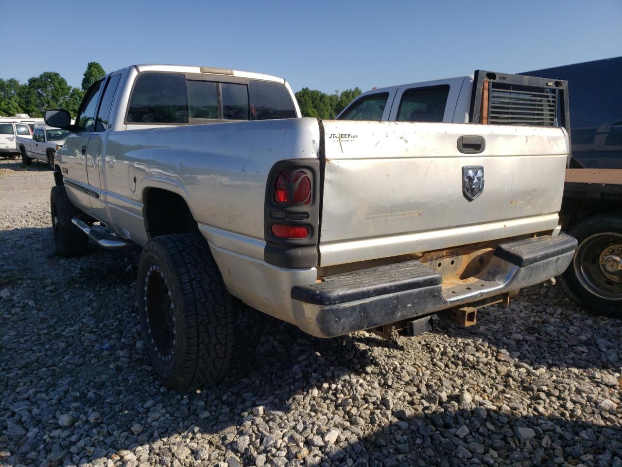 Photo 3 from auction – 2001 DODGE RAM 2500 with VIN 3B7KF23661G749384