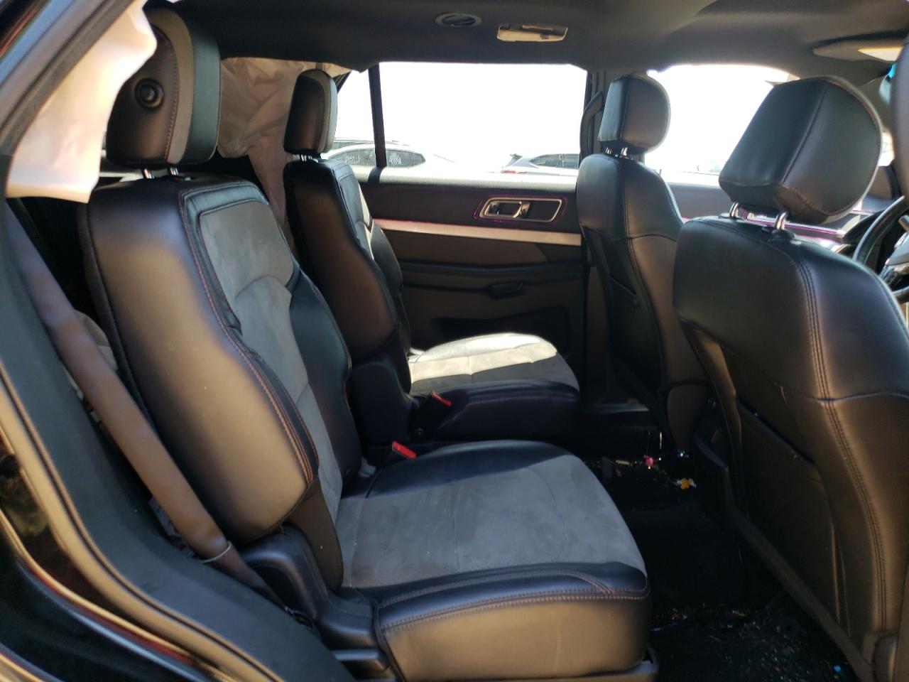 Photo 6 from auction – 2017 FORD EXPLORER X with VIN 1FM5K7D81HGB19151