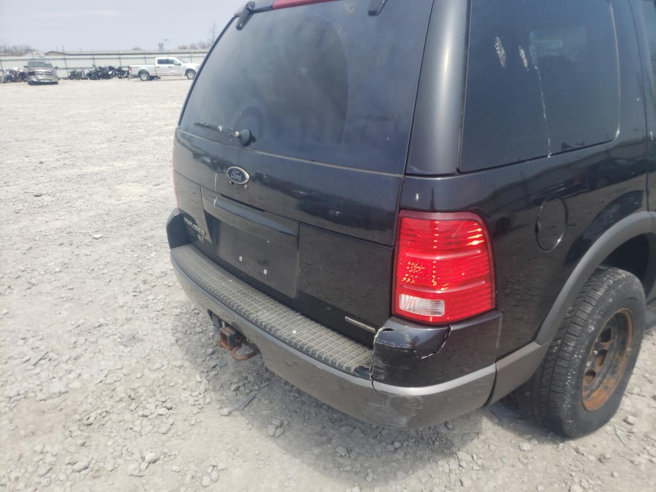 Photo 9 from auction – 2004 FORD EXPLORER X with VIN 1FMDU73W83ZA17140