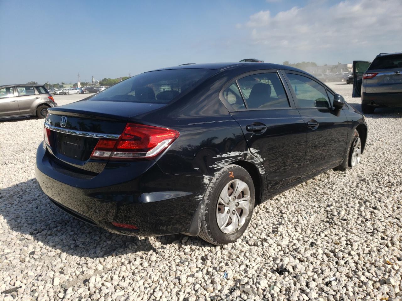 Photo 14 from auction – 2013 HONDA CIVIC LX with VIN 19XFB2F58DE089624