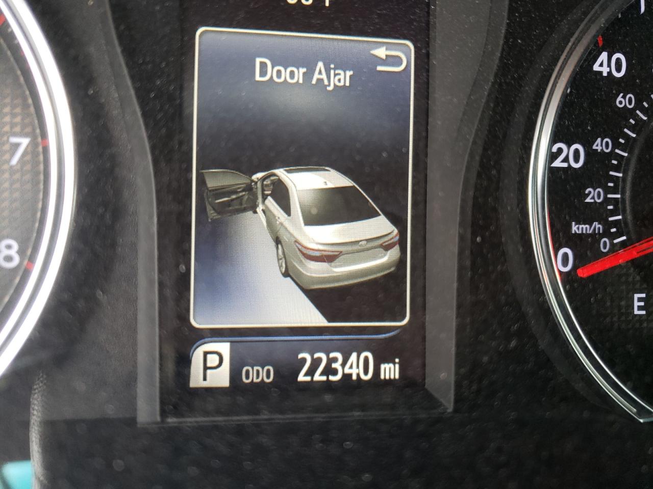 Photo 8 from auction – 2016 TOYOTA CAMRY LE with VIN 4T1BF1FK7GU143838
