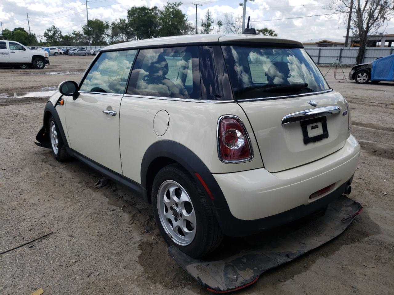 Photo 3 from auction – 2013 MINI COOPER with VIN WMWSU3C52DT680362