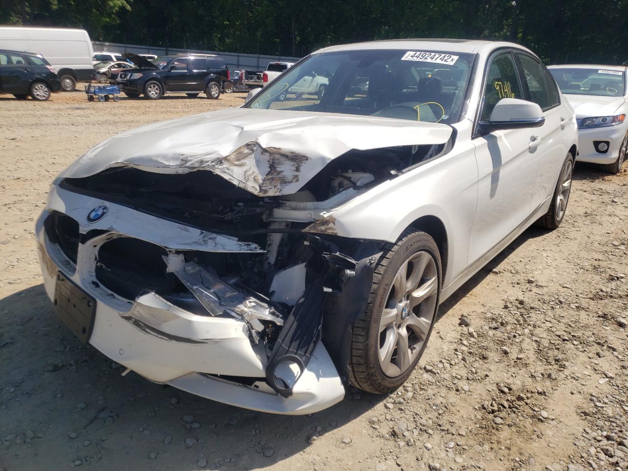 Photo 15 from auction – 2015 BMW 320 I with VIN WBA3B1G51FNT05336