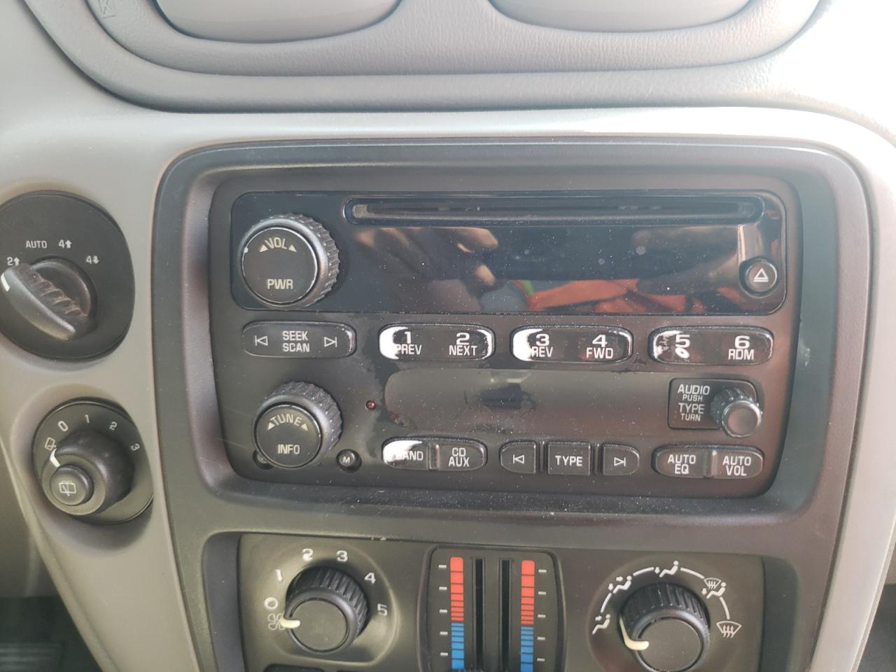 Photo 9 from auction – 2007 CHEVROLET TRAILBLAZE with VIN 1GNDT13S072162020