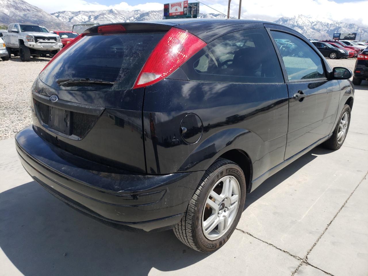 Photo 4 from auction – 2005 FORD FOCUS ZX3 with VIN 3FAFP31N75R150699