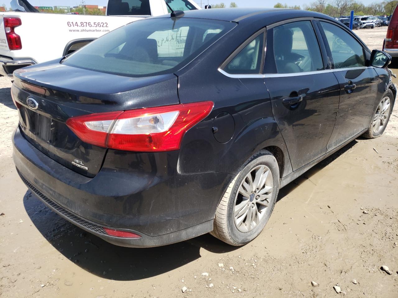 Photo 4 from auction – 2012 FORD FOCUS SEL with VIN 1FAHP3H22CL371868