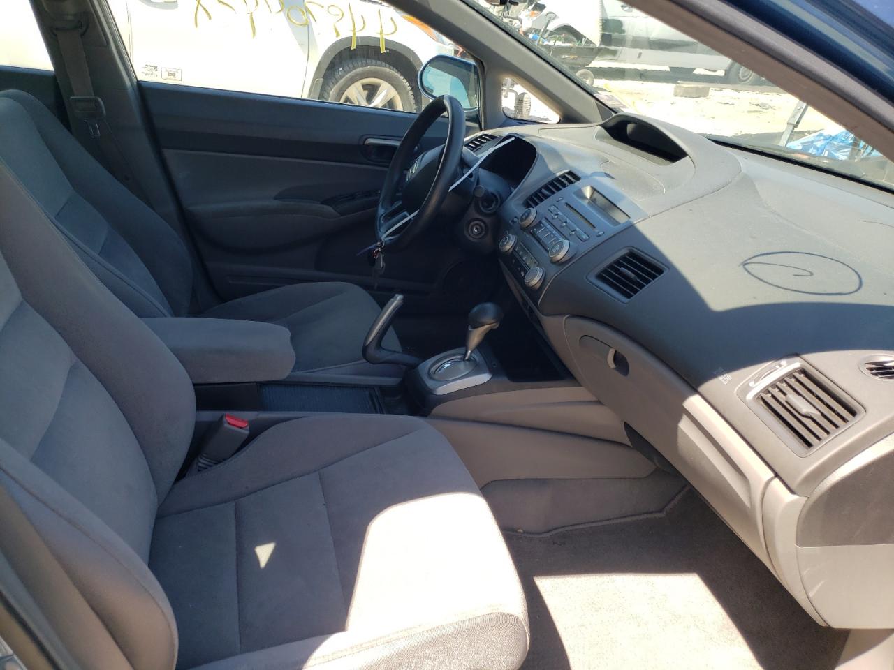 Photo 5 from auction – 2008 HONDA CIVIC LX with VIN 2HGFA16548H511395