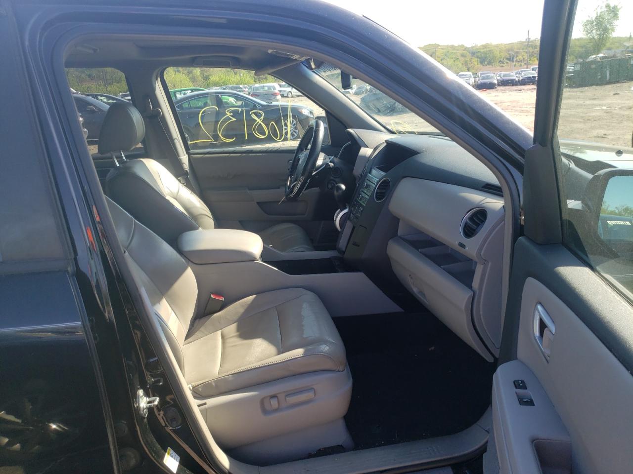 Photo 5 from auction – 2009 HONDA PILOT EXL with VIN 5FNYF38649B004157