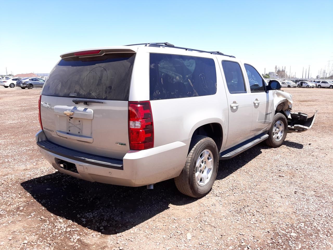 Photo 14 from auction – 2011 CHEVROLET SUBURBAN C with VIN 1GNSCHE02BR164072