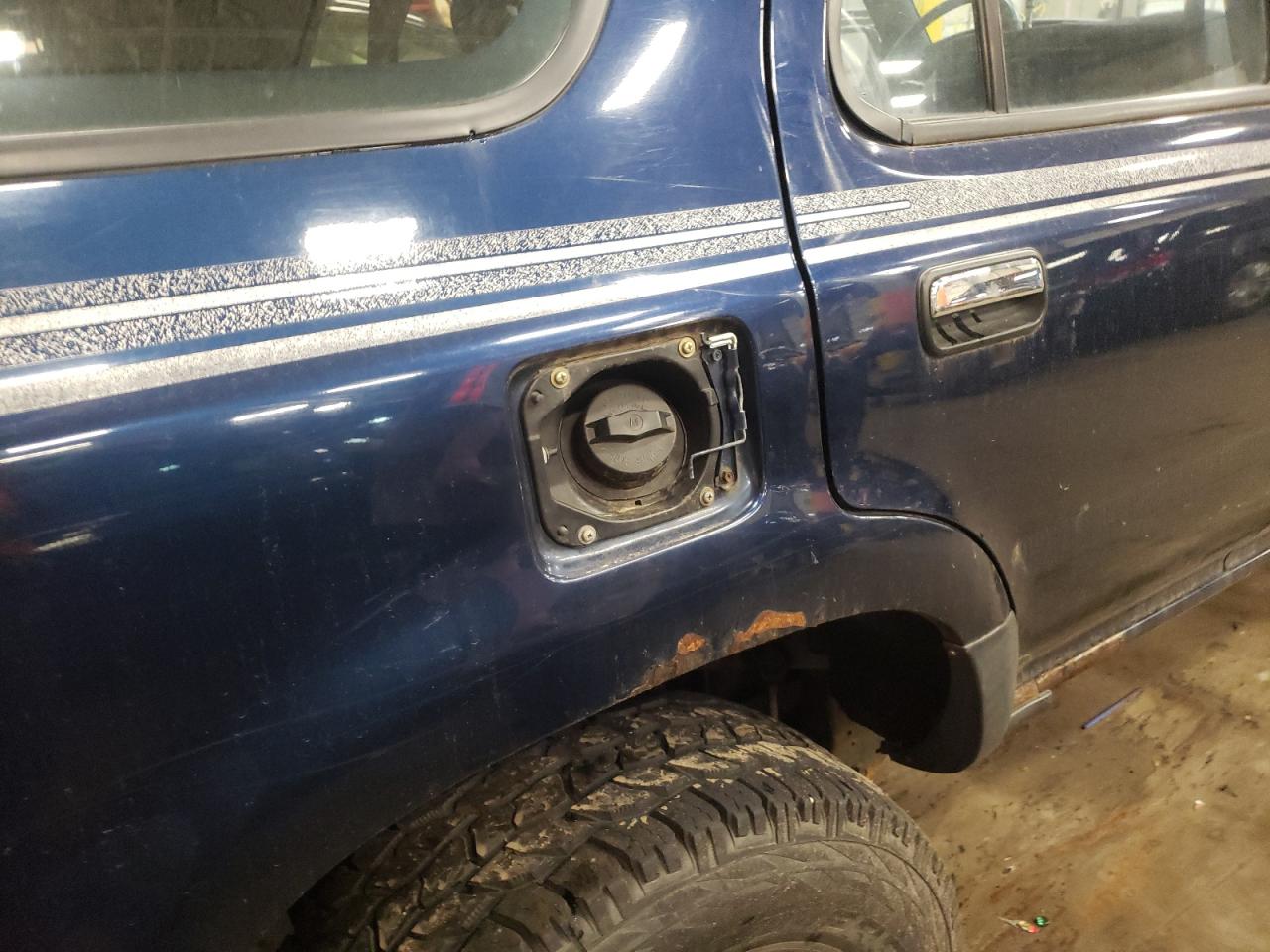Photo 9 from auction – 1995 TOYOTA 4RUNNER with VIN JT3VN39W2S0198880