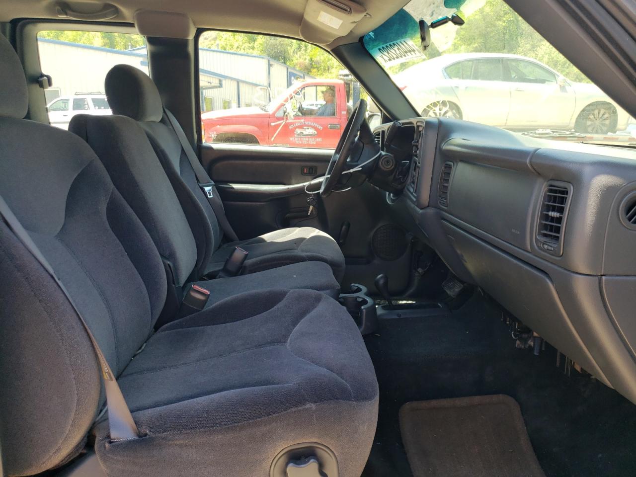 Photo 15 from auction – 2002 GMC SIERRA with VIN 2GTEK19V021148533