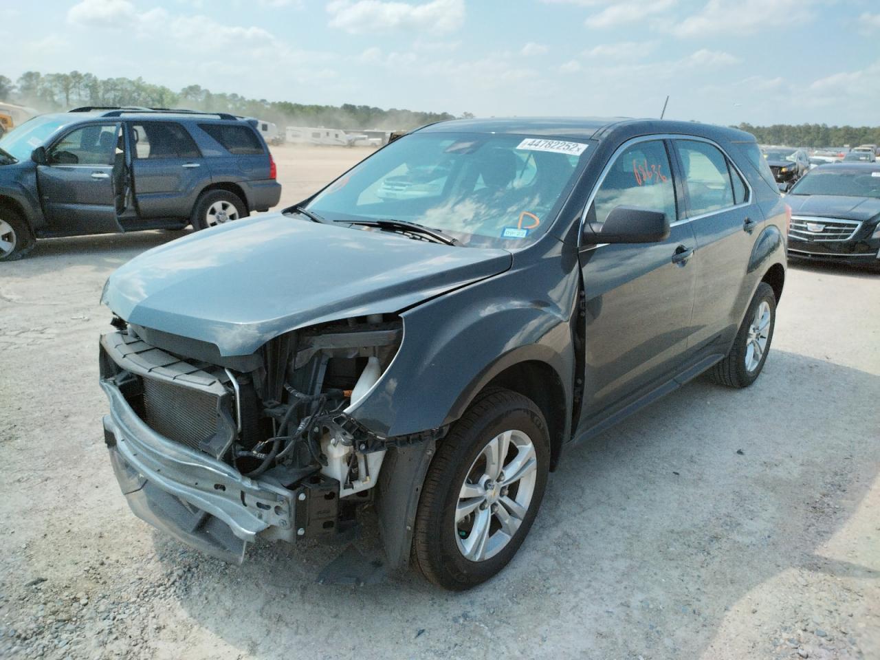 Photo 2 from auction – 2017 CHEVROLET EQUINOX LS with VIN 2GNALBEK6H1532099