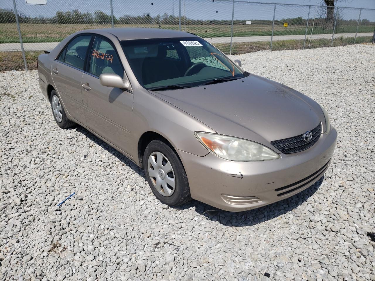 TOYOTA CAMRY LE 2002 with VIN 4T1BE32K12U035745 - Photo from auction