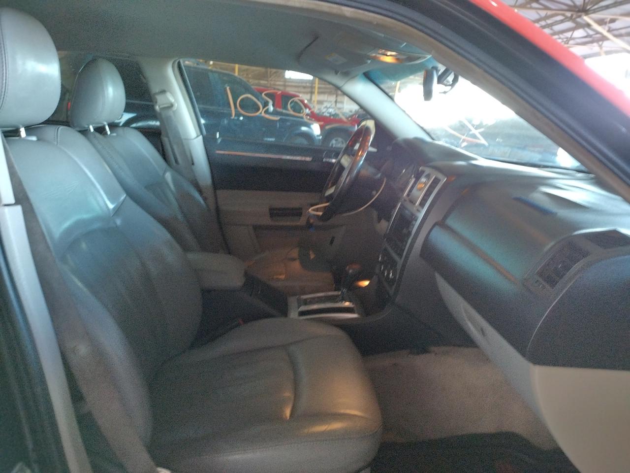 Photo 5 from auction – 2006 CHRYSLER 300C with VIN 2C3KA63H96H515856