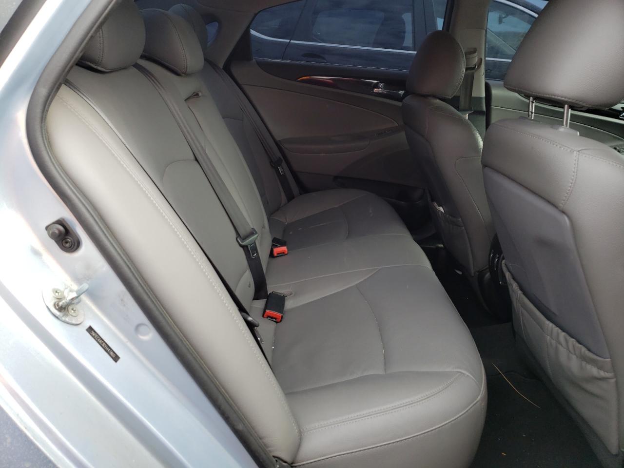 Photo 6 from auction – 2012 HYUNDAI SONATA SE with VIN 5NPEC4AC8CH447860