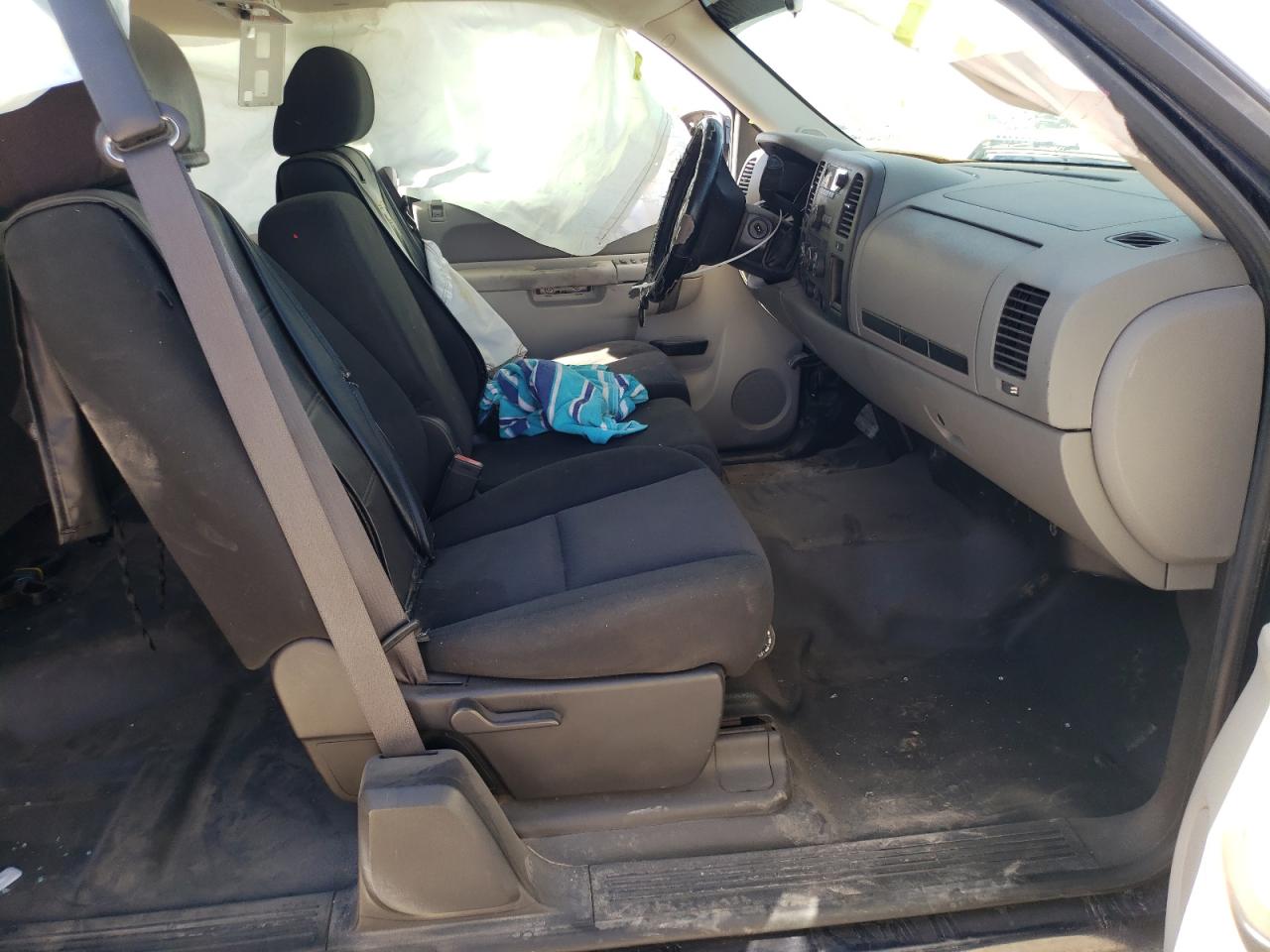 Photo 5 from auction – 2011 CHEVROLET SILVERADO with VIN 1GCRCPEX3BZ462256