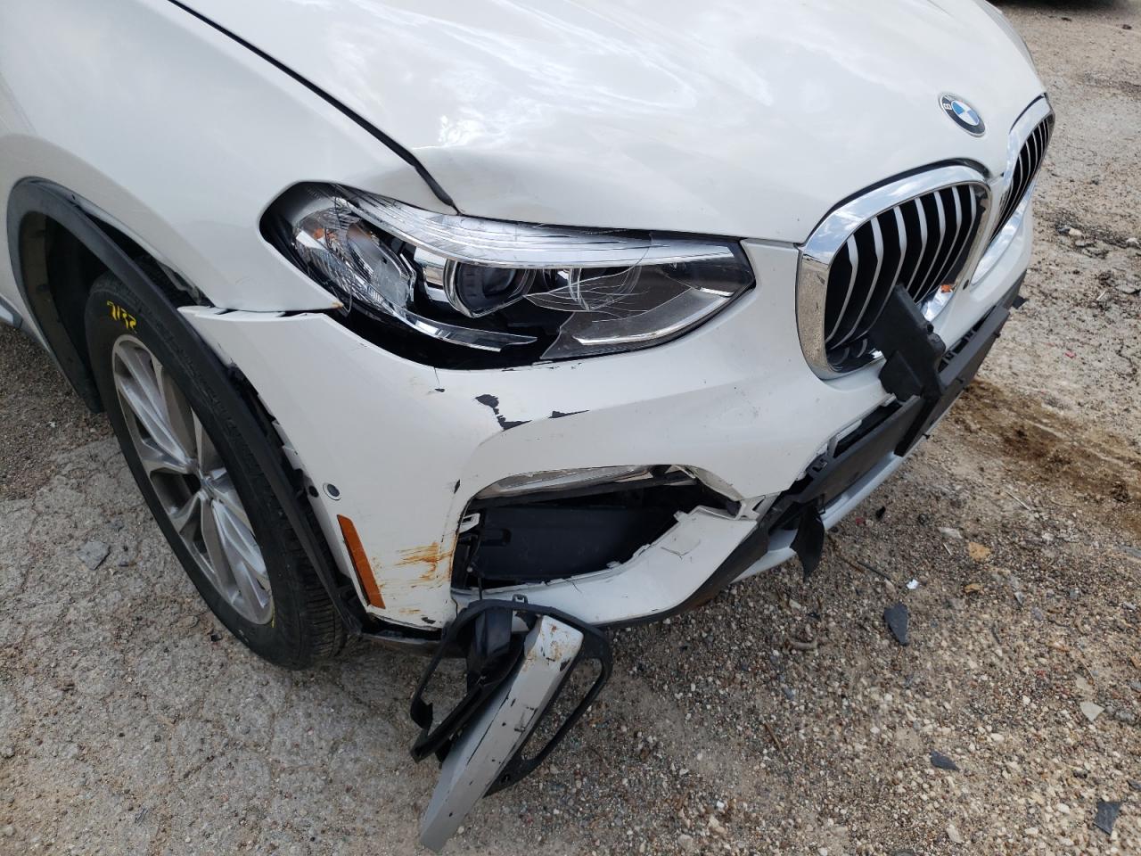 Photo 9 from auction – 2019 BMW X3 SDRIVE3 with VIN 5UXTR7C58KLR52697