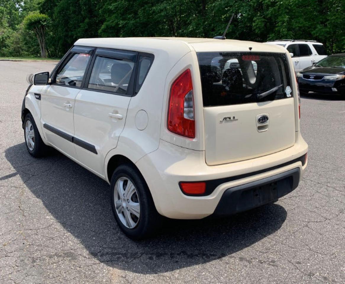 Photo 3 from auction – 2012 KIA SOUL with VIN KNDJT2A59C7387337
