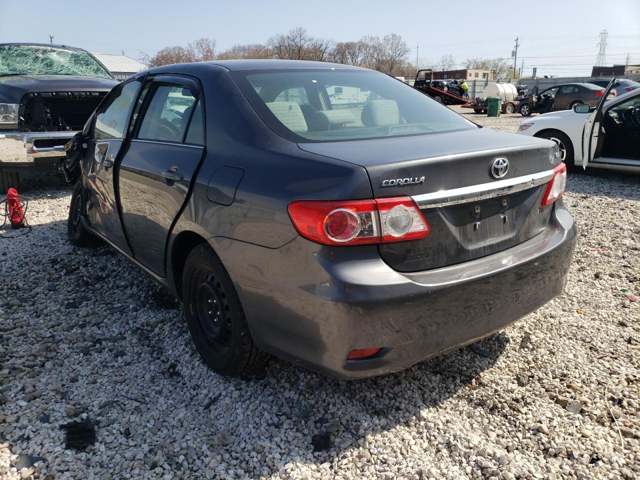 Photo 3 from auction – 2013 TOYOTA CORLLA L L with VIN 2T1BU4EE6DC018071