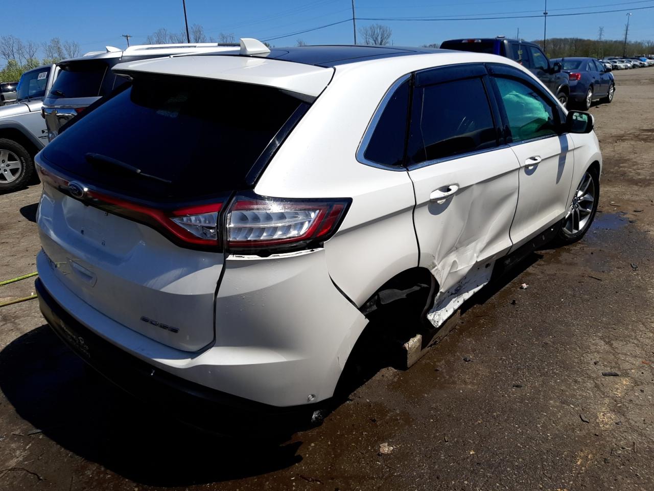 Photo 4 from auction – 2015 FORD EDGE TITAN with VIN 2FMPK4K9XFBB15641
