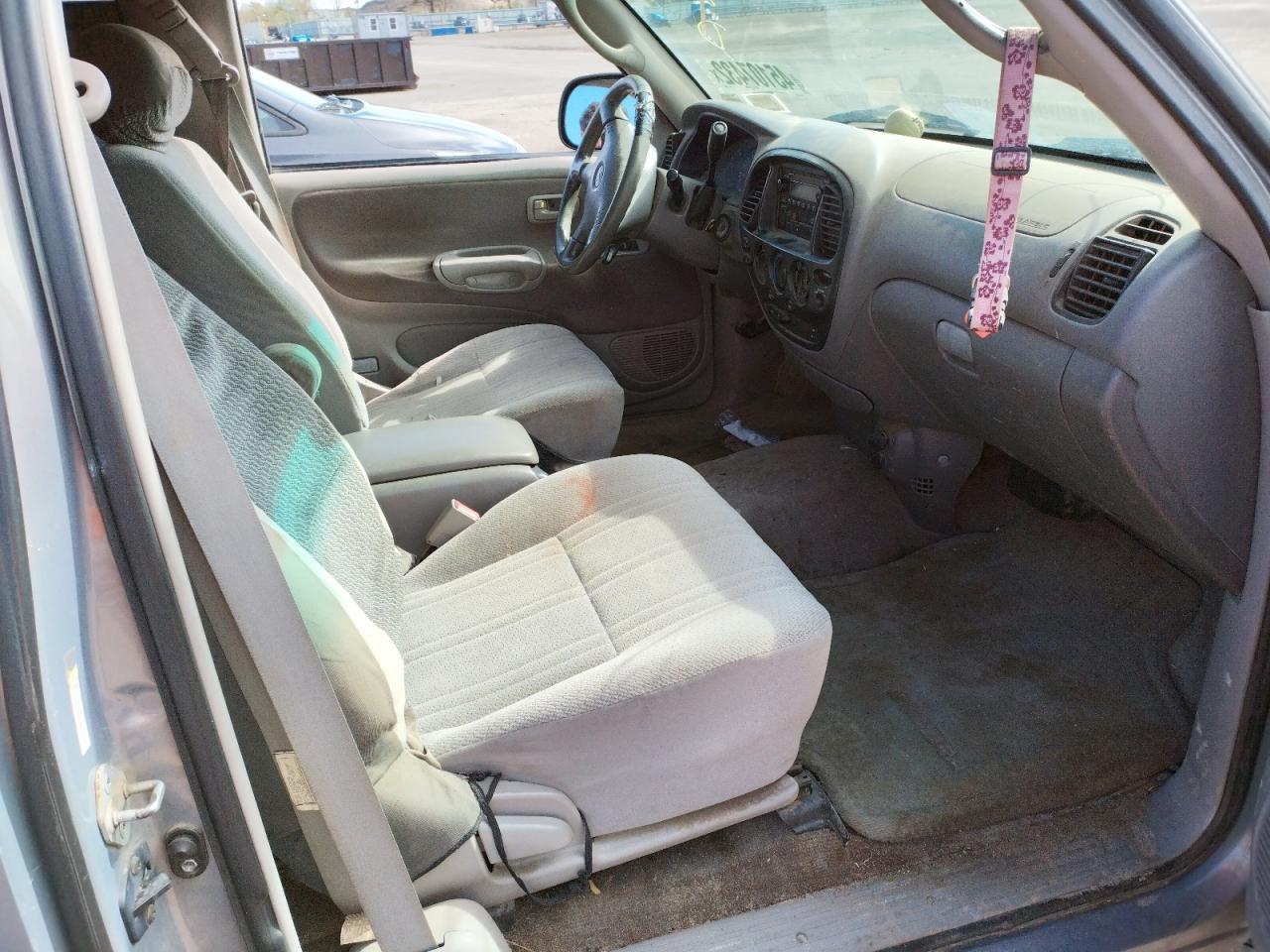 Photo 5 from auction – 2002 TOYOTA TUNDRA ACC with VIN 5TBBT44122S298098